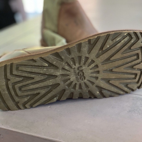 UGG  Australia short military style riding  boots size 7 - Picture 15 of 15